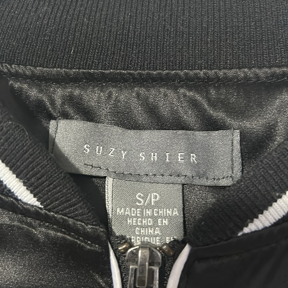 Bomber jacket - Picture 2 of 7